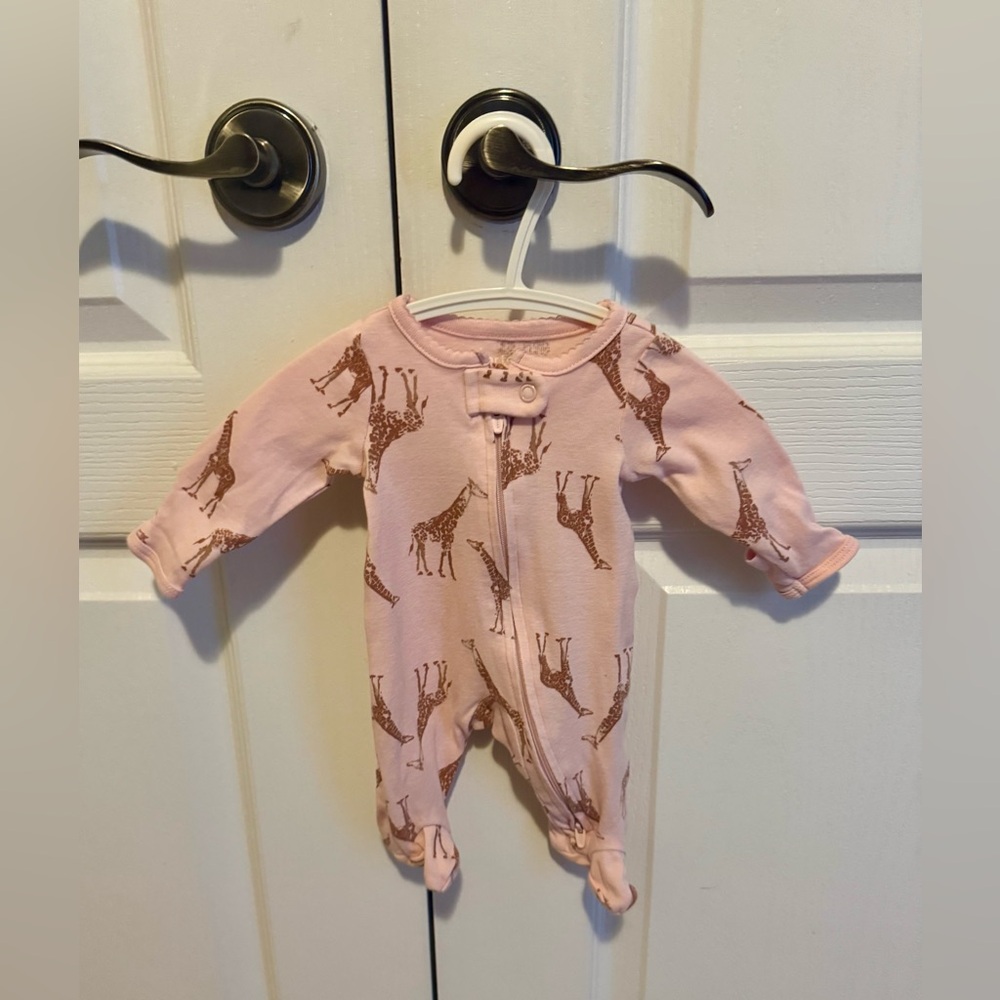 Carter's Pink Giraffe Pattern preemie Footie